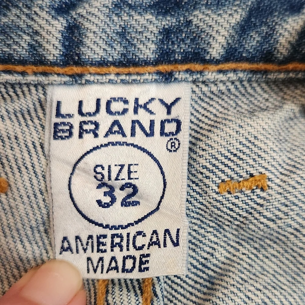 Vintage Lucky Brand Dungarees Jeans USA Made Size 32 Tight Fit Zipper Fly 90s